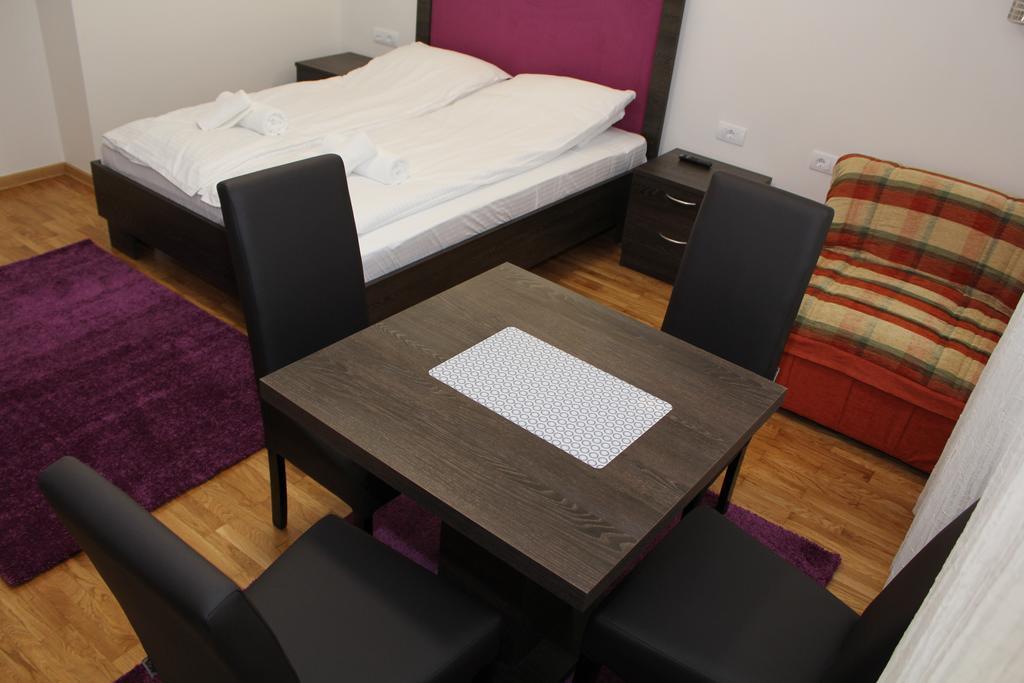 Wake Up Apartments And Rooms Belgrad Exterior foto