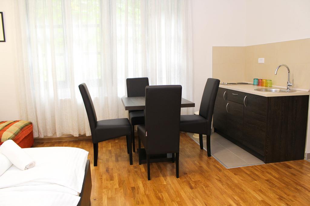 Wake Up Apartments And Rooms Belgrad Exterior foto