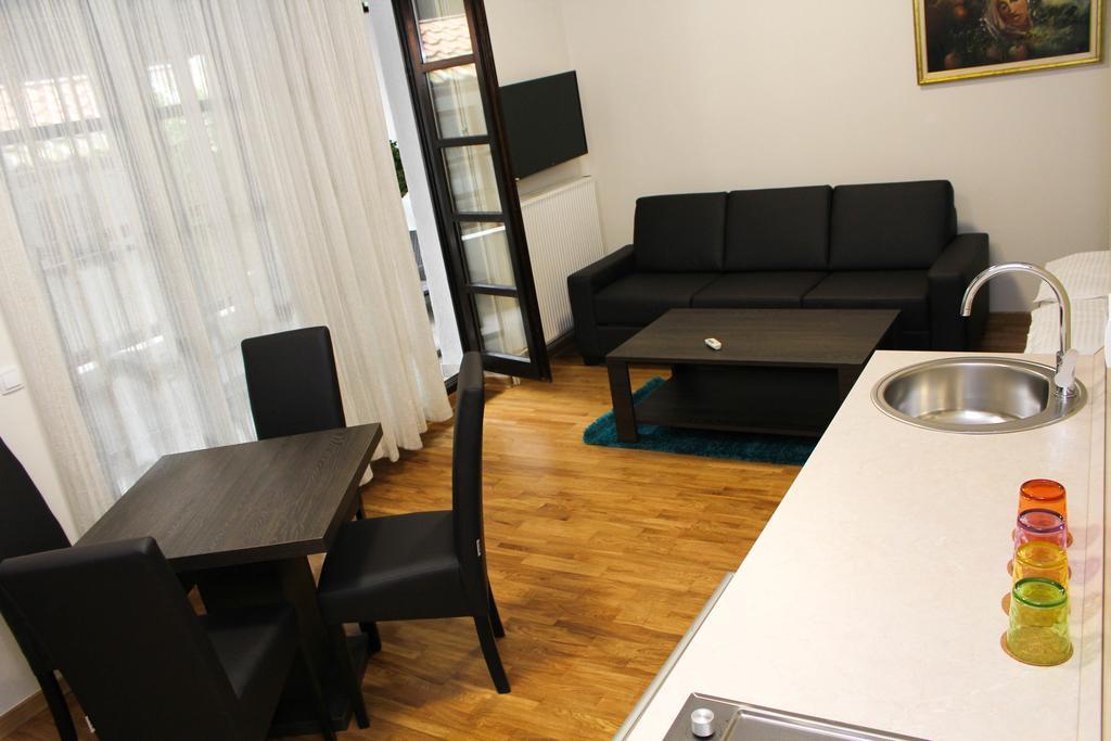 Wake Up Apartments And Rooms Belgrad Exterior foto